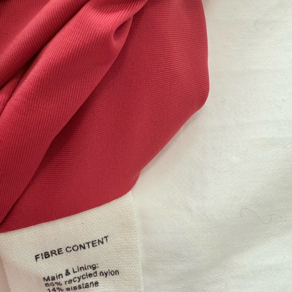 Princess Polly red square neck top, size 4 - Picture 3 of 5